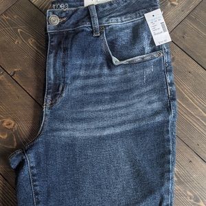 Medium wash Maurice’s jeans.